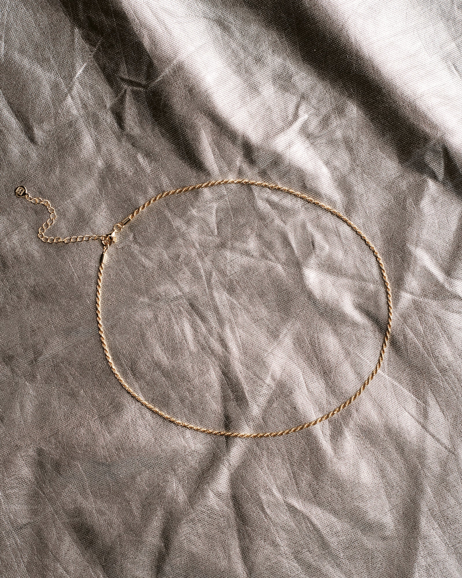 Lily Twist Necklace - Image 5